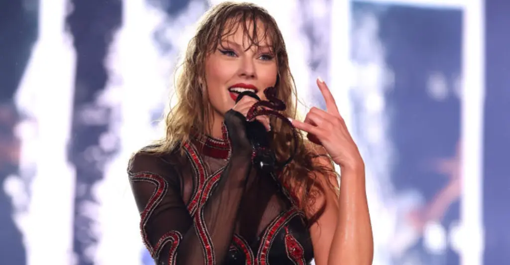 OB-GYN shares expert opinion after viral video of Taylor Swift at concert sparks pregnancy rumors