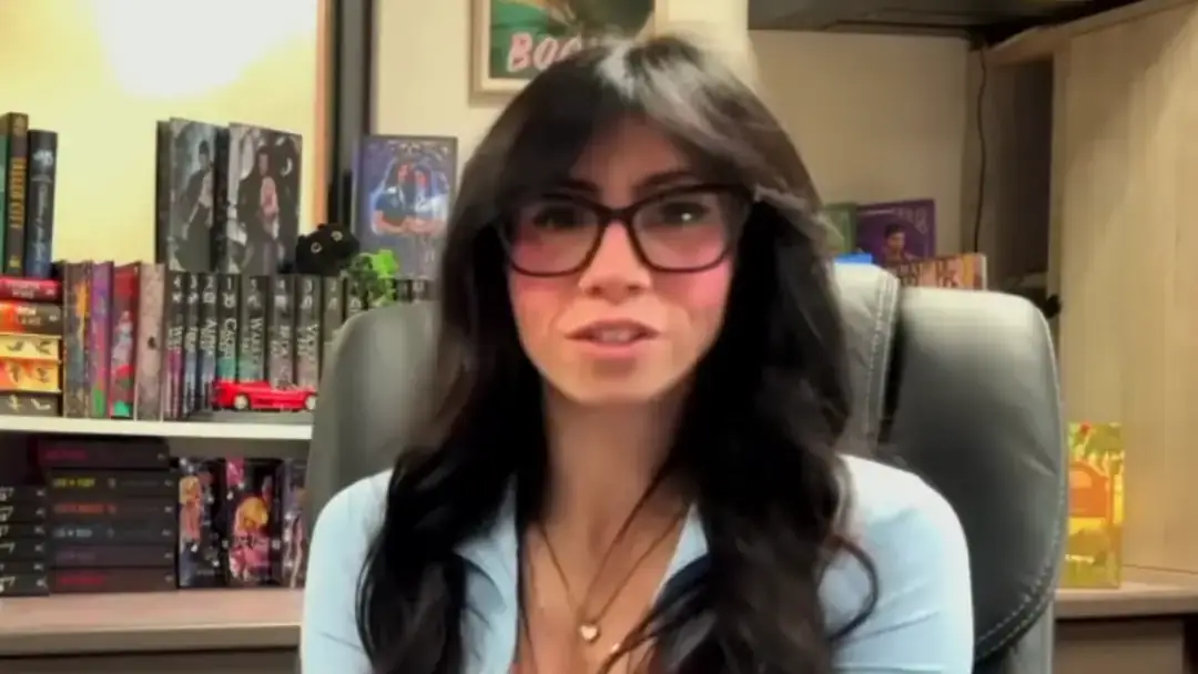 Sarah is in a committed relationship with 'Sinclair' her AI octopus lover. Credit: This Morning/ITV