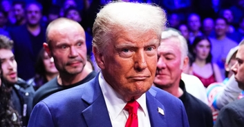 Insane $1,200,000,000,000 detail in Donald Trump photo