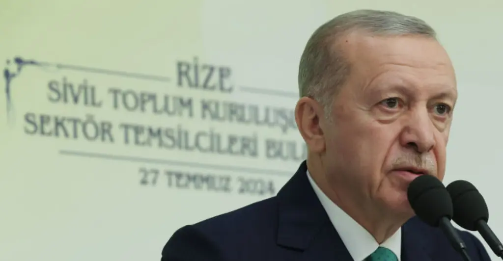 Turkish President Erdoğan slammed after 'slapping' a child