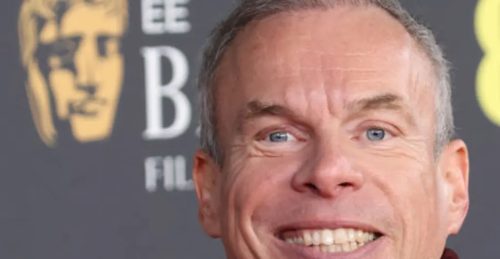 Emotional Warwick Davis fights back tears as he pays tribute to his late wife Samantha during BAFTAs speech