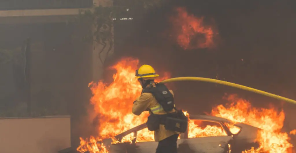 Harrowing footage taken from flight shows destruction caused by Los Angeles wildfires