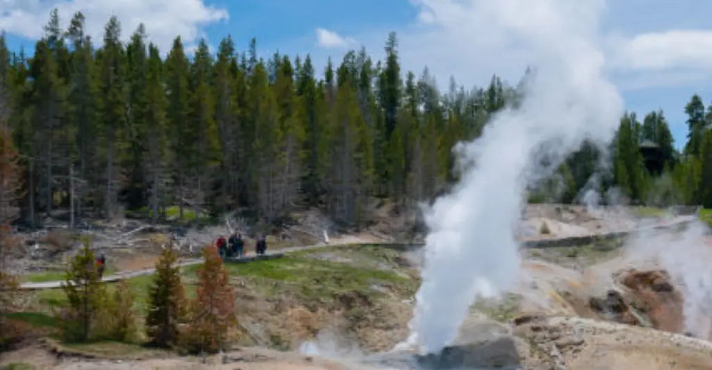 Horrific simulation shows what happened to man who dipped finger in Yellowstone hot spring, accidentally fell in and dissolved within a day