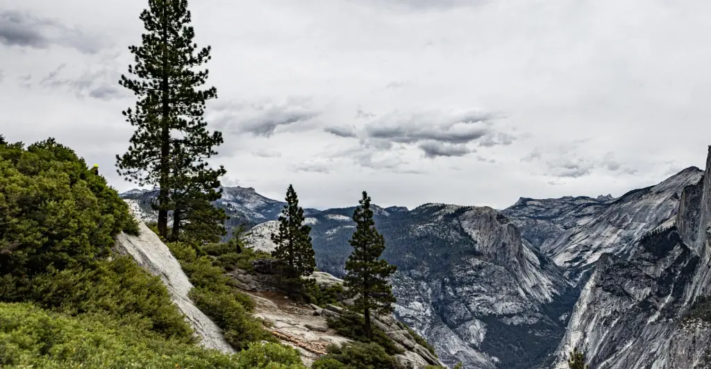 Heartbroken dad shares daughter's last words before fatal 200ft fall during hike in Yosemite