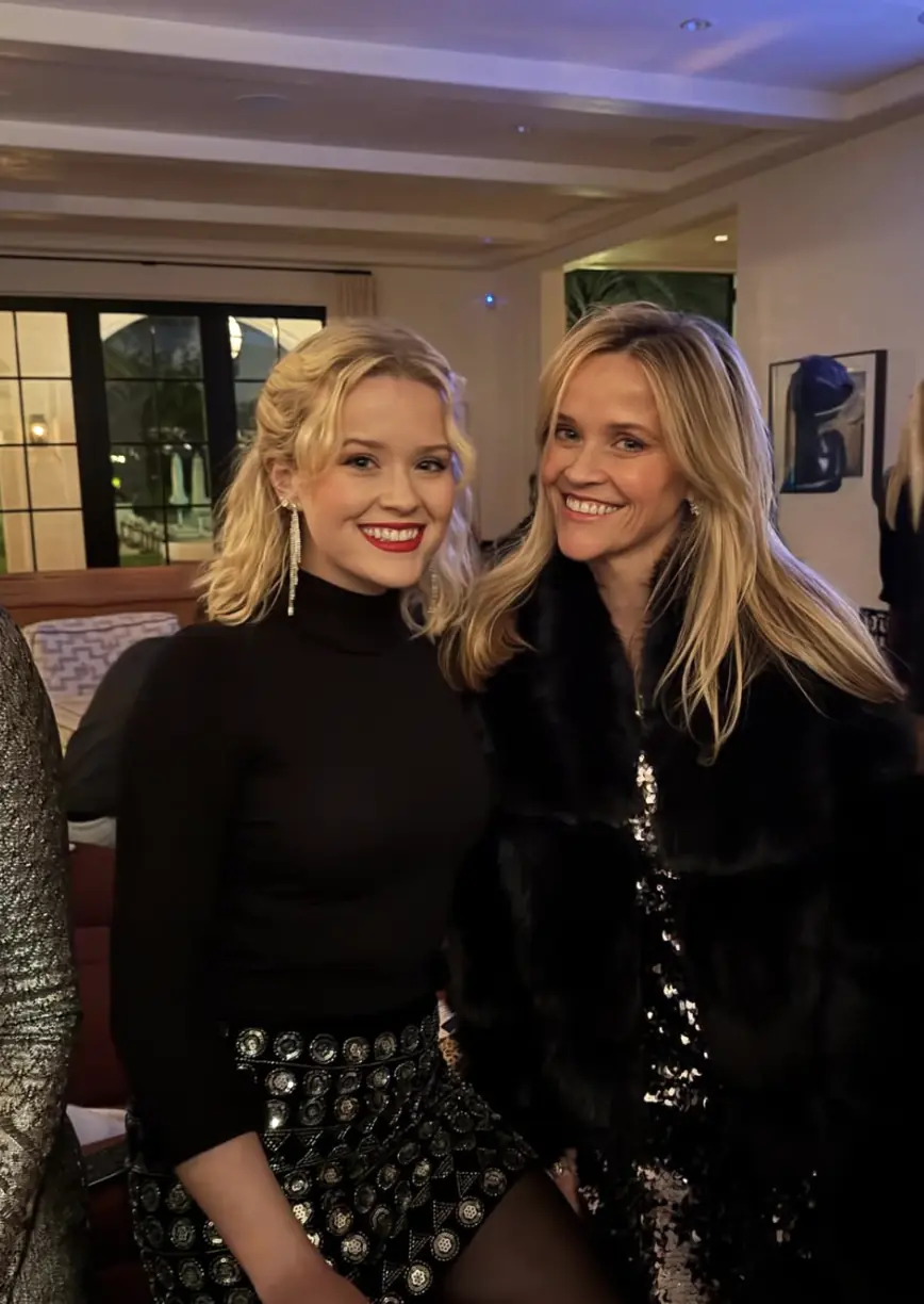 Fans were left stunned by this picture of Reese Witherspoon and her daughter Ava. Credit: Instagram