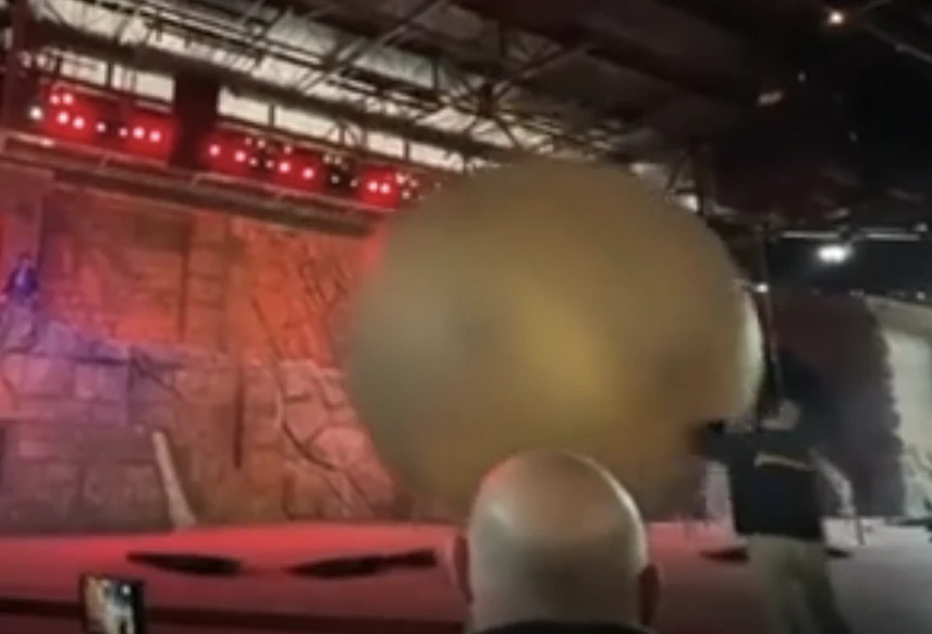 The incident was not part of the show. Credit: Reddit.