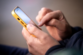 Police warn iPhone and Android users to immediately delete and report if you receive this message