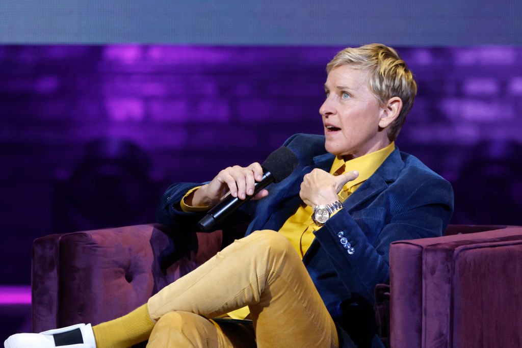 Ellen DeGeneres stuns fans as she shows off her natural hair after ...