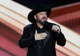 Garth Brooks accused of r*pe and sexual assault in lawsuit