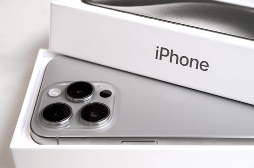 Apple users left stunned after finding out what the 'i' in iPhone really stands for