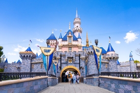 Caleb Graves dies age 35 after collapsing at the finish line of Disneyland half marathon