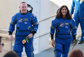 Stranded NASA astronaut reports concerning 'strange noise' onboard spacecraft