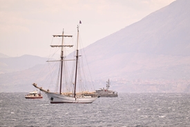 1 dead and 2 Americans are among 6 missing after luxury yacht capsizes in brutal storm near Sicily