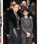 Jennifer Lopez praised for pronouns she used when talking about teen child Emme