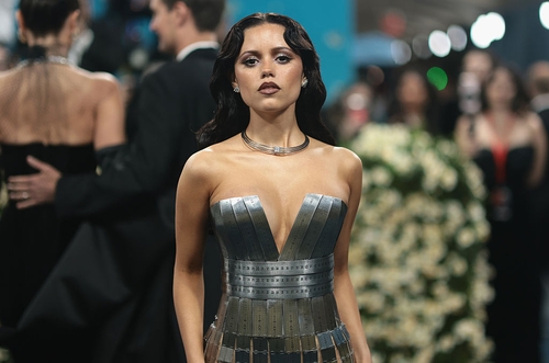 Jenna Ortega leaves fans in awe after they realize what her Met Gala dress is entirely made from