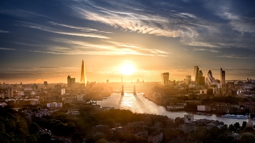 Warning issued amid fears Vladimir Putin could attack UK by 'dimming the sun'