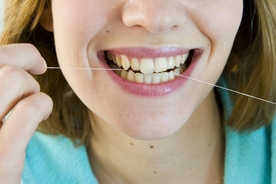 Dentist shares the key mistake people are making that results in yellow teeth