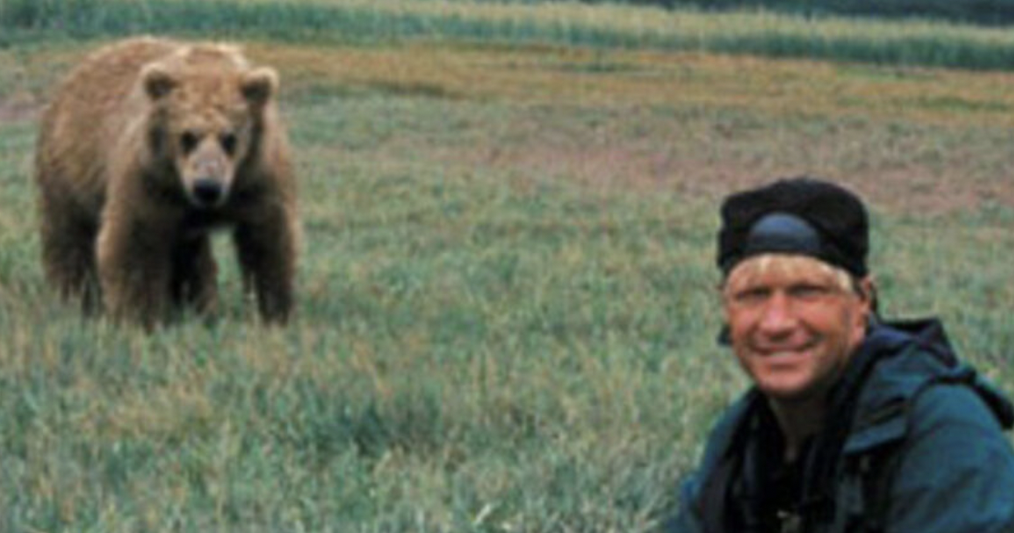 Screaming couple eaten alive by grizzly bear and final words were caught on camera
