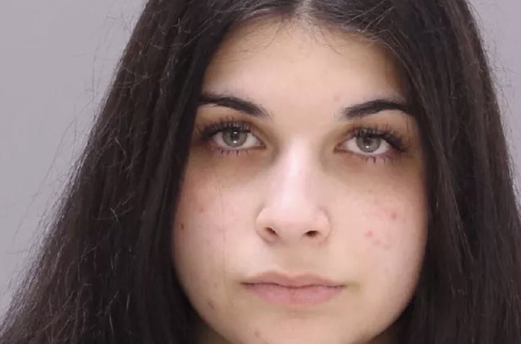 Woman who falsely accused man she had never met of attempted r*pe is ...