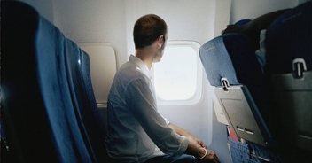 Passenger praised for refusing to give up plane seat for newlyweds on their honeymoon
