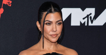 Kourtney Kardashian proudly shows off 'IVF body' in swimsuit pic