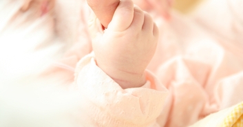 Mom is criticized by followers after removing baby's birthmark with laser treatment