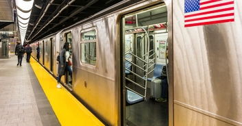 Death of man placed in chokehold on New York subway is ruled a homicide