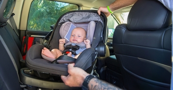 Mom slammed after leaving note on car saying her 'baby is ok': 'I'm in Target, be back soon!'