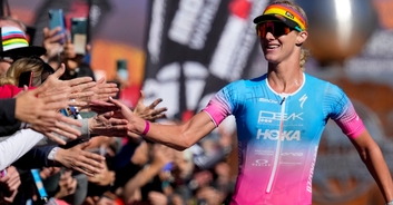 Triathlete praised after sharing 'beautiful' photo of her bleeding through swimsuit on her period