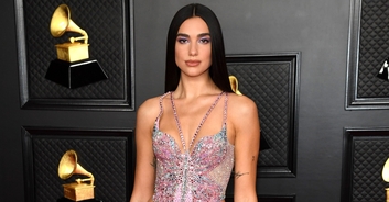 Dua Lipa fans are freaking out after spotting 'NSFW detail' in new bathroom pic