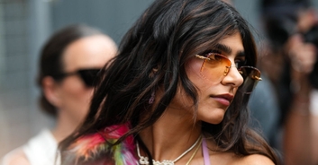 Mia Khalifa left in tears after fan's girlfriend made vile joke about her adult film career