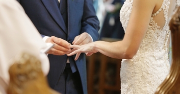 Woman offers $5,000 to anyone who finds her a husband