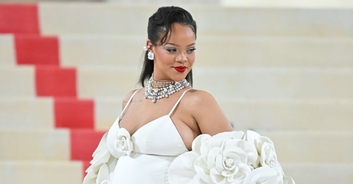 Pregnant Rihanna shows off beautiful baby bump as she's pictured at her luxury villa