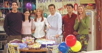 'Friends' director reveals cast member was a struggle to work with because she 'wasn't funny'