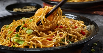 Teen loses fingers and legs after eating leftover noodle