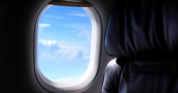 CEO praised for refusing to switch seats with mom who wanted to sit next to her kids on flight