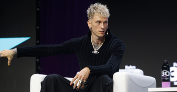 Machine Gun Kelly forced to apologize for 'primal reaction' after fan rushed stage