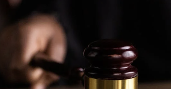 'Fake lawyer' who won dozens of court cases with no qualifications is arrested