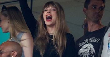 NFL fans seen booing Taylor Swift commercial in MetLife Stadium
