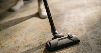 Woman left unable to sleep in her own room for three days after looking inside vacuum cleaner
