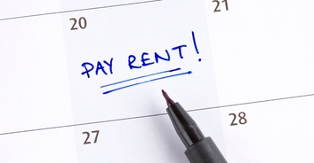 Man in debt who relies on parents to pay his rent slammed for refusing to work jobs he thinks are 'beneath him'