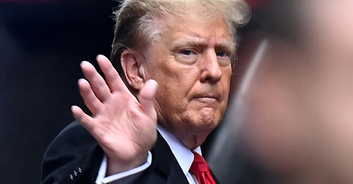 Donald Trump storms out of court during closing arguments in E. Jean Carroll trial