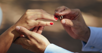 Woman praised for rejecting engagement ring after finding out her mother-in-law chose it