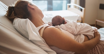 American woman stunned by British healthcare after giving birth in England