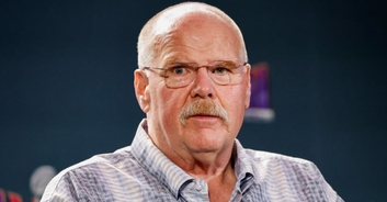 Teenager reveals Chiefs coach Andy Reid helped comfort them during parade shooting