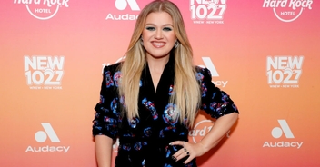 Kelly Clarkson reveals secret health scare that led to her dramatic weight loss