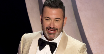 Viewers are praising Jimmy Kimmel for the way he handled Donald Trump's Oscars criticism