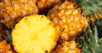 People left concerned after learning why their tongues tingle after eating pineapple