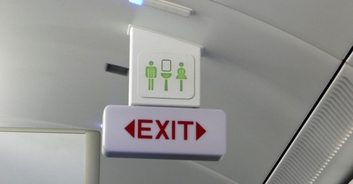 'Foul' smell of poop forces plane to turn back
