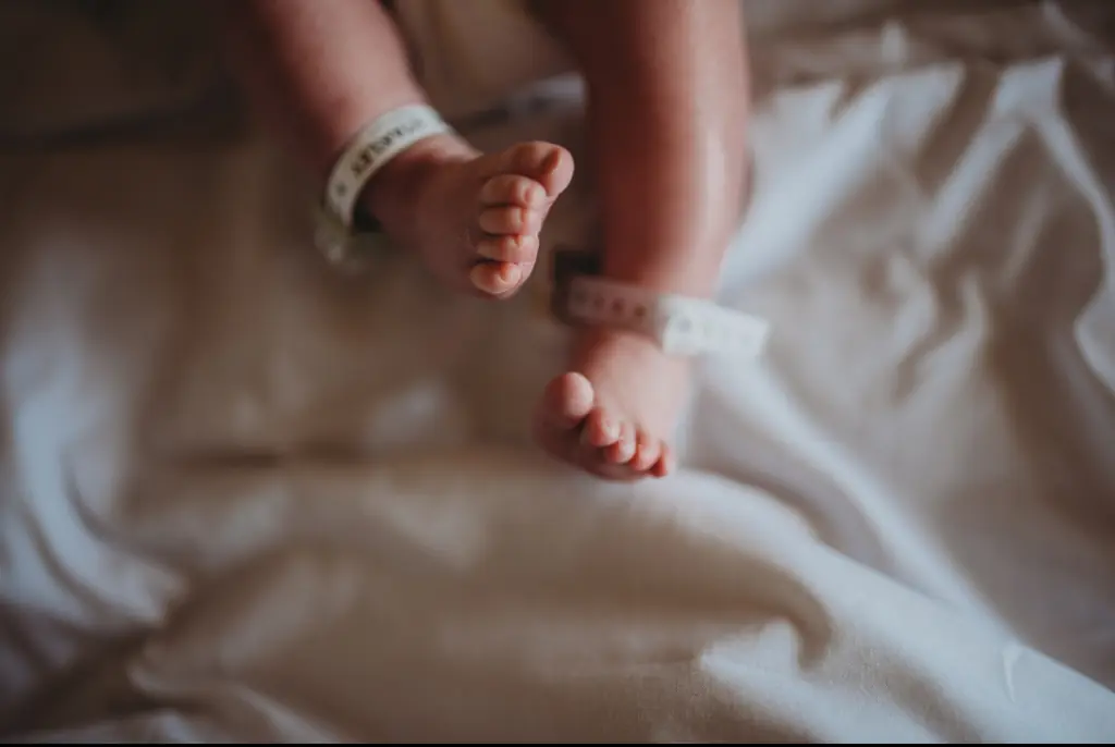 Newborn baby rescued after being found still attached to unconscious mom outside Ohio hotel - Article Image 3